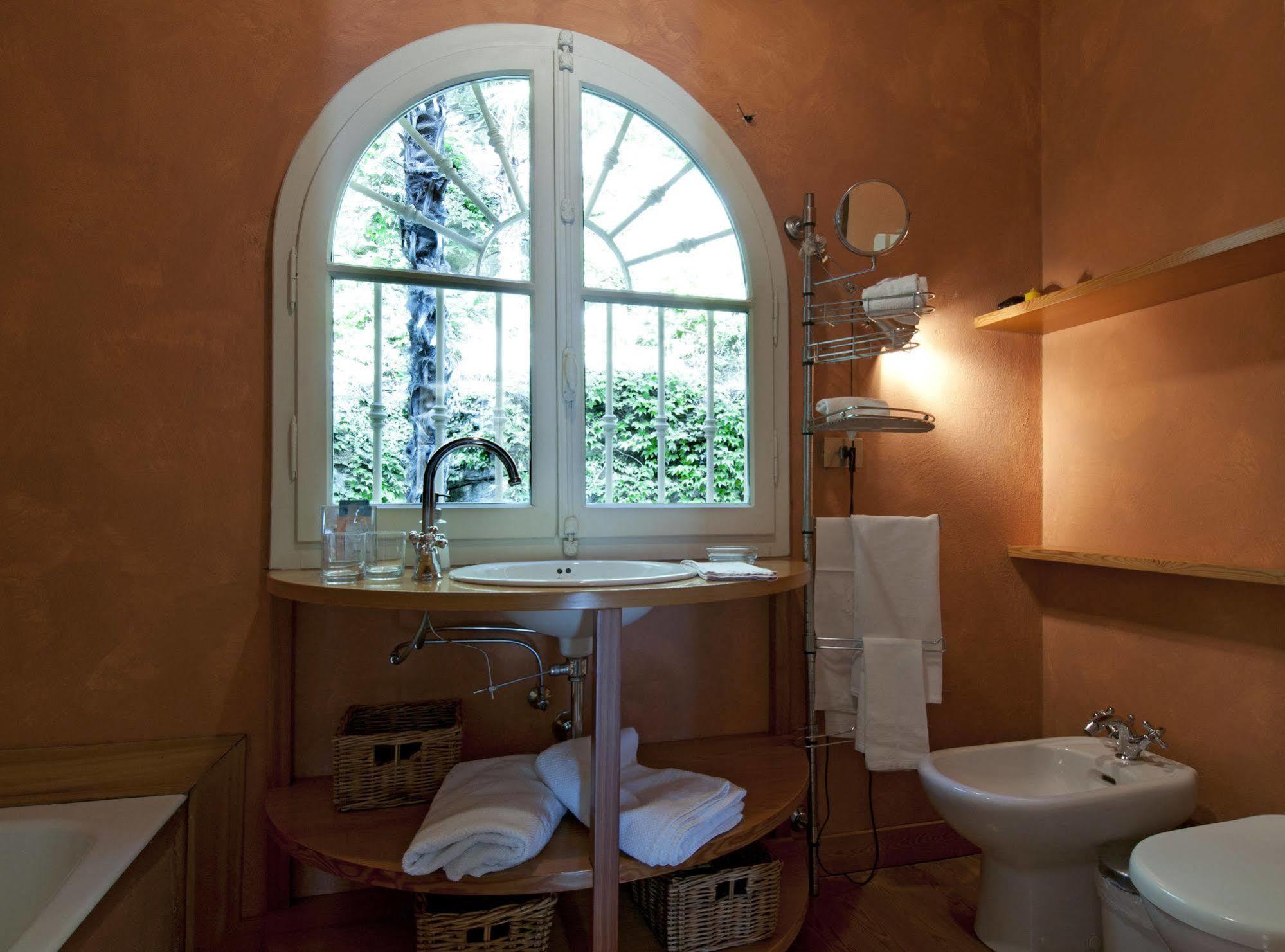 Villa Nina Relais Boutique B&B Carate Urio Eksteriør billede